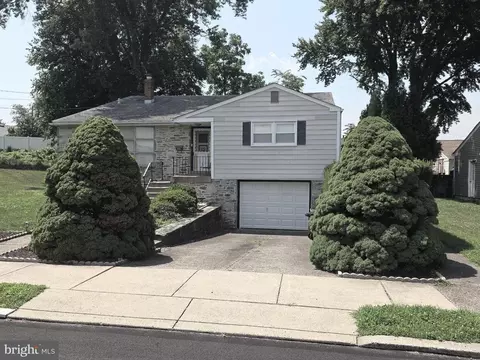 150 Shelly Ln, Philadelphia, PA 19115