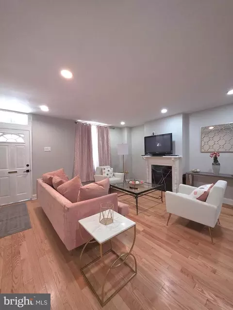 4042 Haverford Ave, Philadelphia, PA 19104
