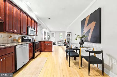 1215 N Randolph St #2, Philadelphia, PA 19122