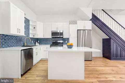 2304 Nicholas St, Philadelphia, PA 19121