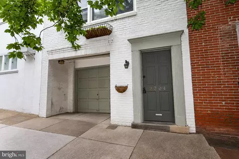 2204 Manning St, Philadelphia, PA 19103