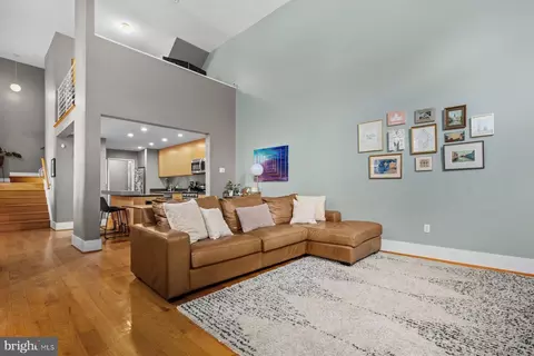 1747 Christian St #1, Philadelphia, PA 19146