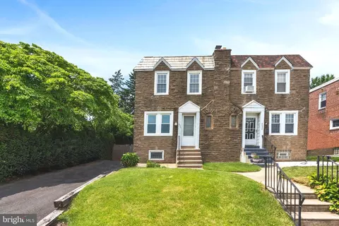 8324 Ridgeway St, Philadelphia, PA 19111