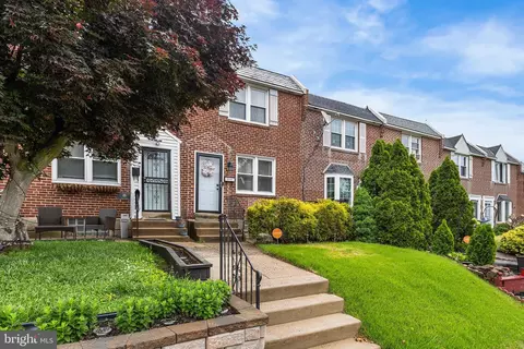 1639 Ashurst Rd, Philadelphia, PA 19151