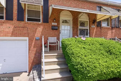 4201 Chalfont Pl, Philadelphia, PA 19154
