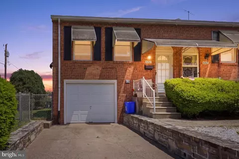 4201 Chalfont Pl, Philadelphia, PA 19154