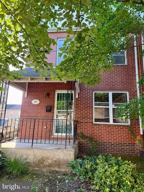 807 N 13th St, Philadelphia, PA 19123
