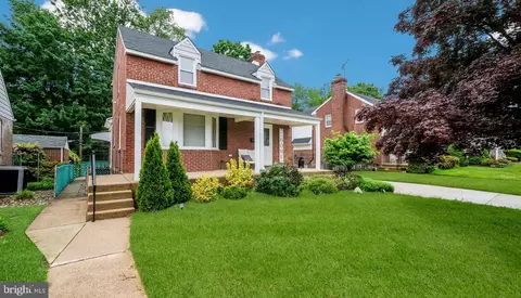 4020 Benson St, Philadelphia, PA 19136
