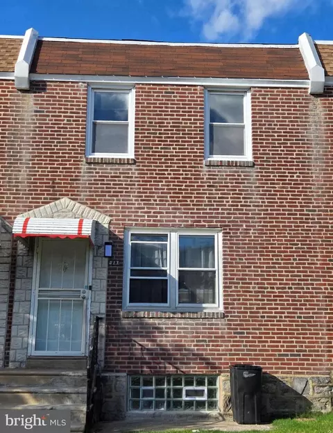 211 Lardner St, Philadelphia, PA 19111