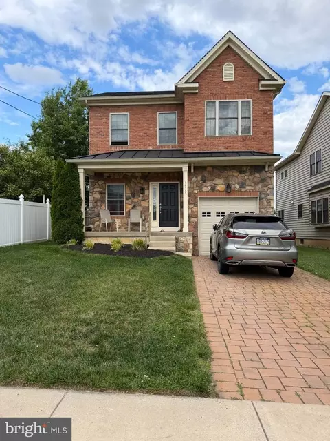 13113 Worthington Rd, Philadelphia, PA 19116