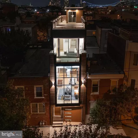 217 Tasker St, Philadelphia, PA 19148