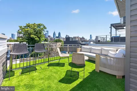 2040 Pemberton St, Philadelphia, PA 19146