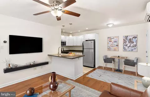 2531 Lombard St #1S, Philadelphia, PA 19146