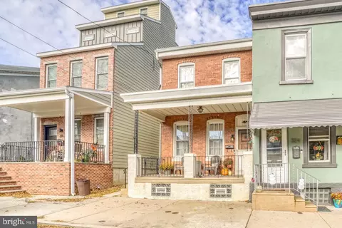 320 Hermitage St, Philadelphia, PA 19128