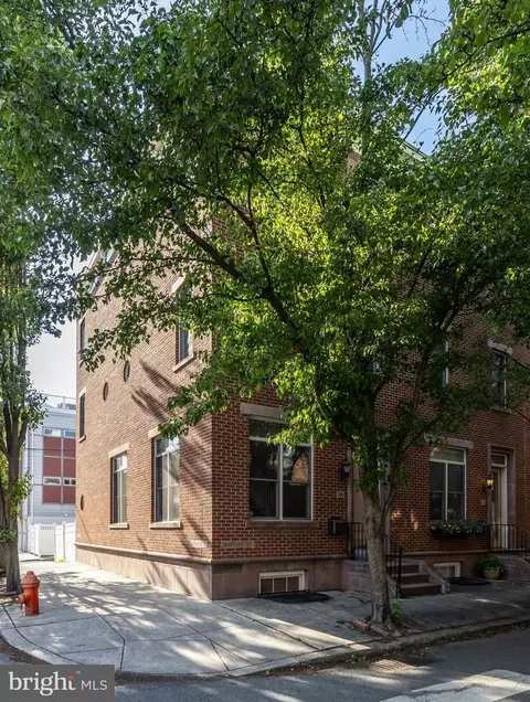 734 S Marvine St, Philadelphia, PA 19147