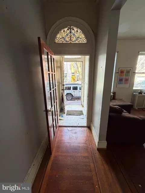 1842 Christian St, Philadelphia, PA 19146