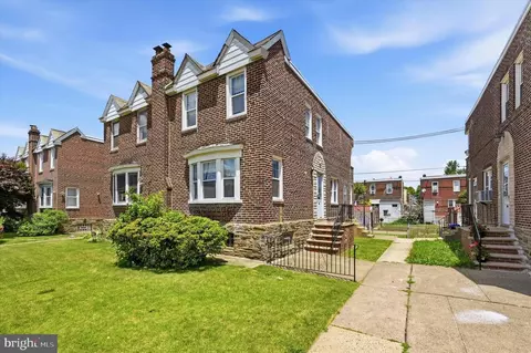 1423 Friendship St, Philadelphia, PA 19111