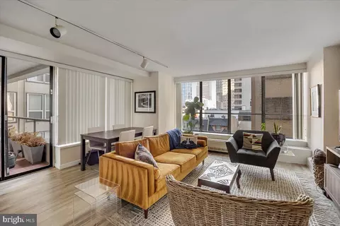 224 W 30 W Rittenhouse Sq #601, Philadelphia, PA 19103