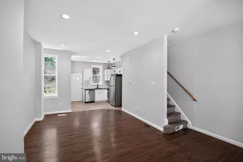 1220 S Peach St, Philadelphia, PA 19143