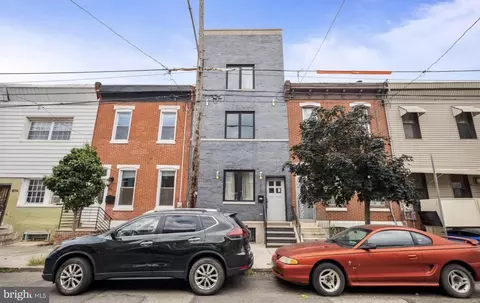1818 Dickinson St, Philadelphia, PA 19146