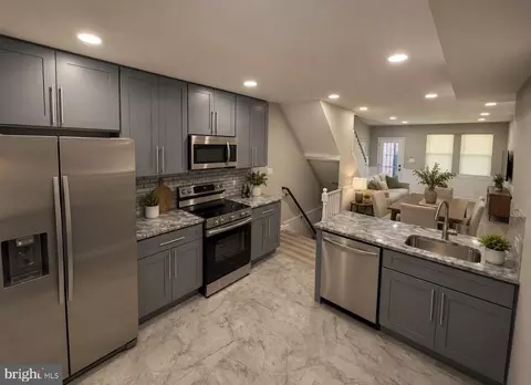 173 Roselyn St, Philadelphia, PA 19120
