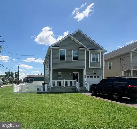 9241 Cambridge St, Philadelphia, PA 19114