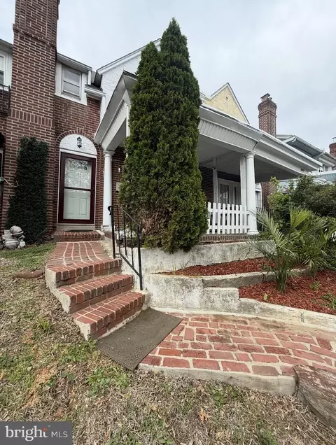 6629 Lotus Rd, Philadelphia, PA 19151