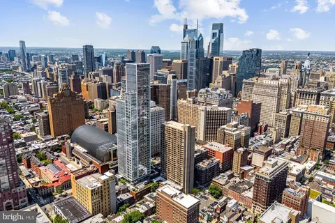 301 S Broad St #2802, Philadelphia, PA 19107