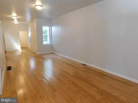 833 N 39th St, Philadelphia, PA 19104