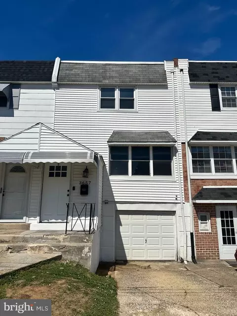 3657 N Hereford Ln, Philadelphia, PA 19114