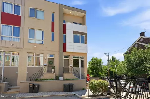 740 S Chris Columbus Blvd #17, Philadelphia, PA 19147