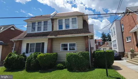 538 Kerper St, Philadelphia, PA 19111