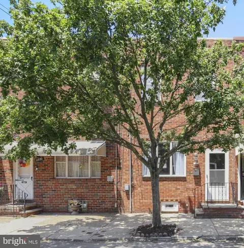 2932 E Thompson St, Philadelphia, PA 19134