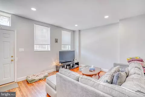 1035 Cantrell St, Philadelphia, PA 19148
