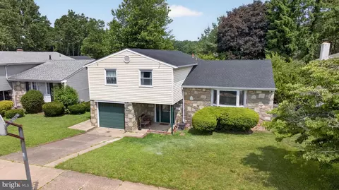 463 Pinewood Rd, Philadelphia, PA 19116