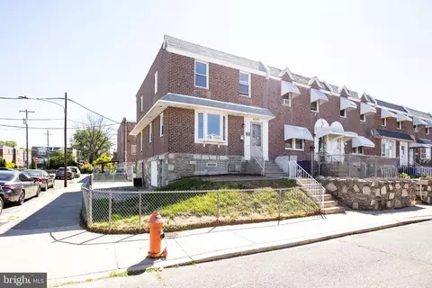 4301 Chippendale St, Philadelphia, PA 19136