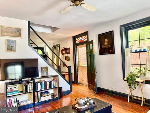 420 W Woodlawn St, Philadelphia, PA 19144