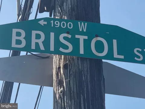 1944 W Bristol St, Philadelphia, PA 19140