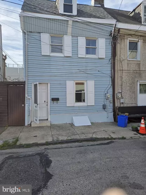 2809 Tilton St, Philadelphia, PA 19134