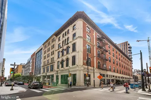 105 S 12th St #501, Philadelphia, PA 19107