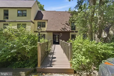 289 Shawmont Ave #E, Philadelphia, PA 19128