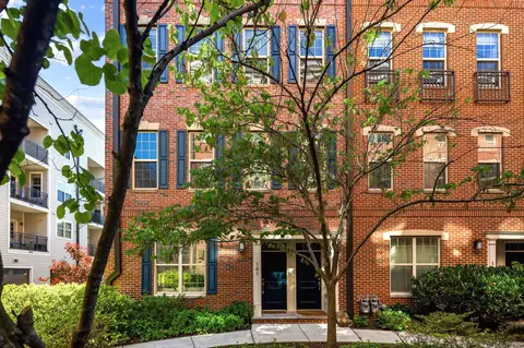 101 Brinley Ct, Philadelphia, PA 19146