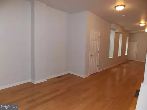 2417 Arlington St, Philadelphia, PA 19121