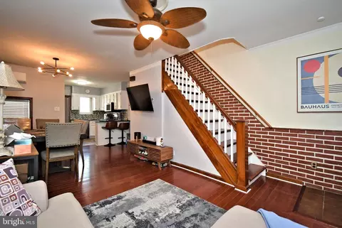 2836 S Sydenham St, Philadelphia, PA 19145
