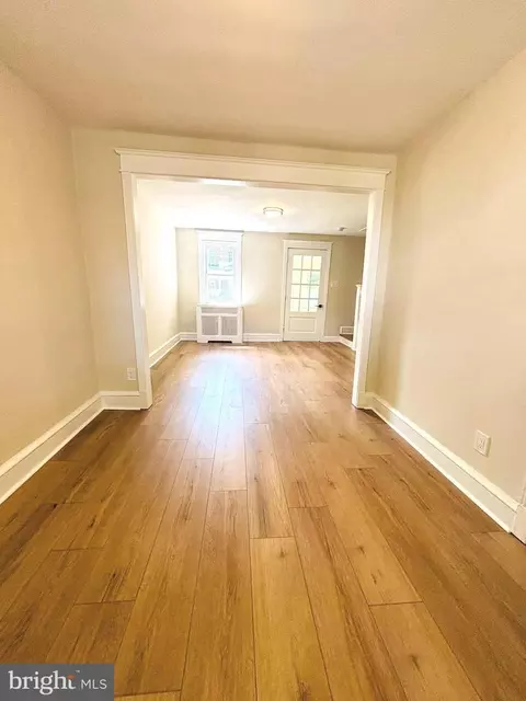 923 Edgemore Rd, Philadelphia, PA 19151