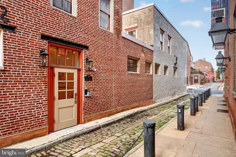 141 N 45 N 2nd St #1B, Philadelphia, PA 19106