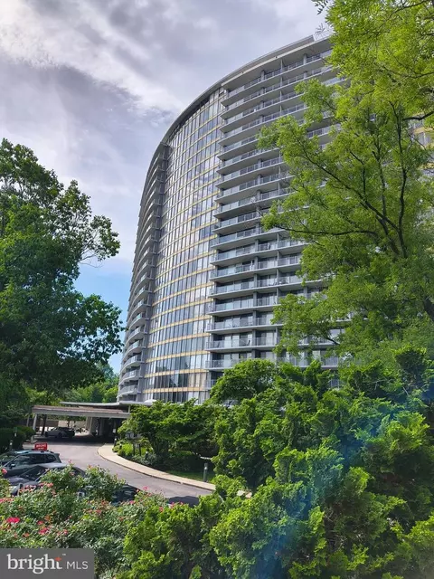 3900 00 Ford Rd #8H, Philadelphia, PA 19131