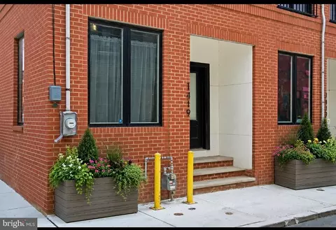 1419 Orange St, Philadelphia, PA 19125