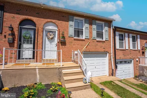 221 Goodford Rd, Philadelphia, PA 19154