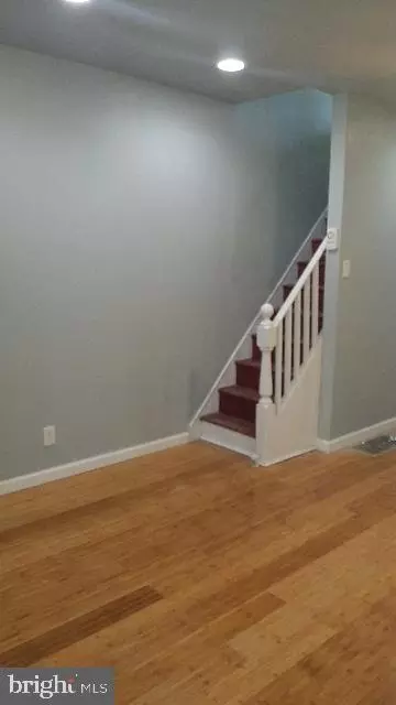 868 N Farson St, Philadelphia, PA 19139